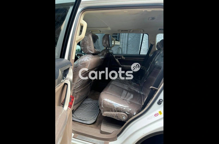 Foreign used Lexus GX460 2011 for sale in Ogba, Lagos - photo 6 of 7