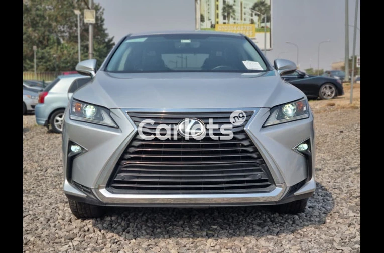 2016 Lexus Rx350 totally accident free - 1/7