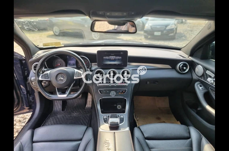 Foreign used Mercedes Benz C400 2017 - 2/7