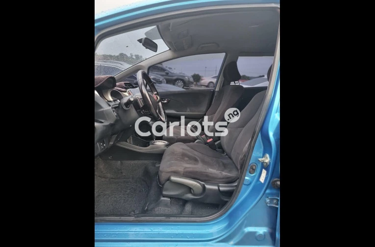 Foreign used 2010 Honda fit - 5/7