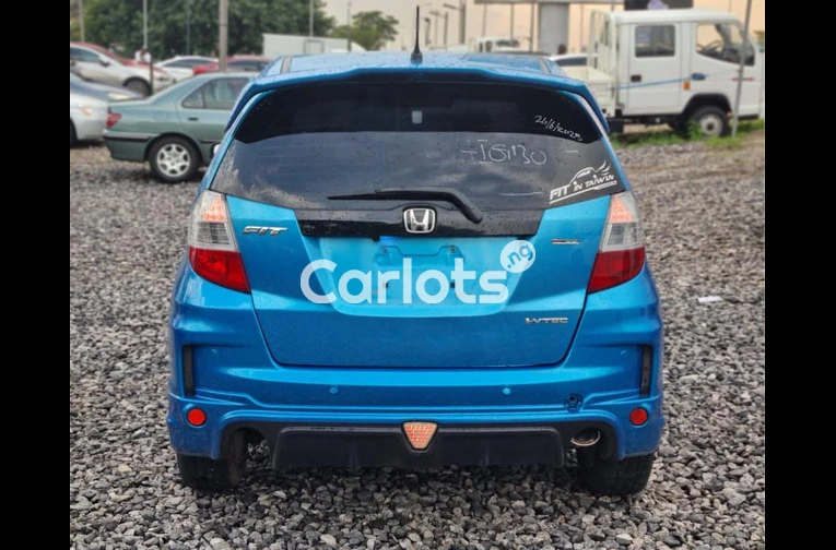 Foreign used 2010 Honda fit - 7/7