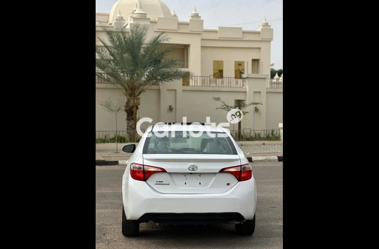 TOYOTA COROLLA S 2014 - 5/6