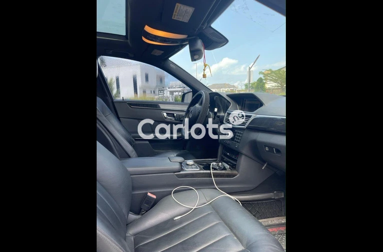 PRE-OWNED 2011 MERCEDES BENZ E550 4MATIC FULL OPTION - 2/6