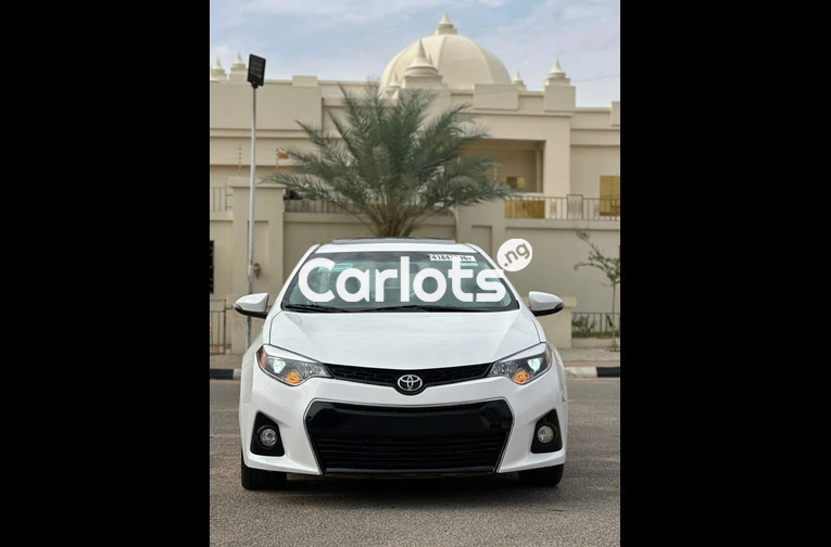 2014 TOYOTA COROLLA S - 1/7