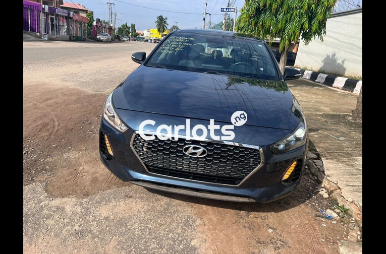 2020 Hyundai Elantra GT N Line - 1/7