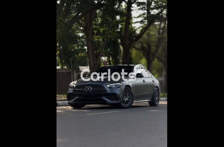 2024 Mercedes-Benz C300 - 1/7