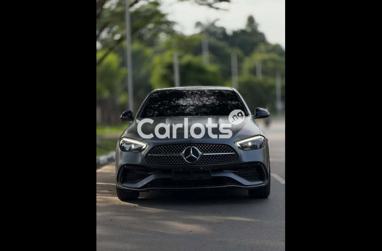 2024 Mercedes-Benz C300 - 2/7