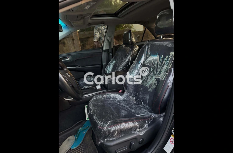 2016 Toyota Camry XSE - 6/7