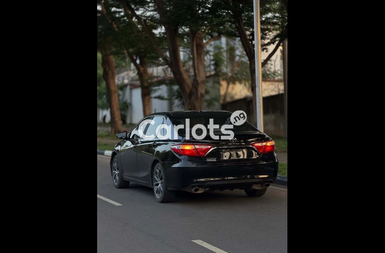 2016 Toyota Camry XSE - 7/7