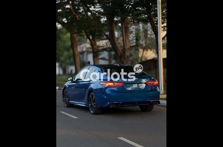 2016 Toyota Camry XSE - 7/7