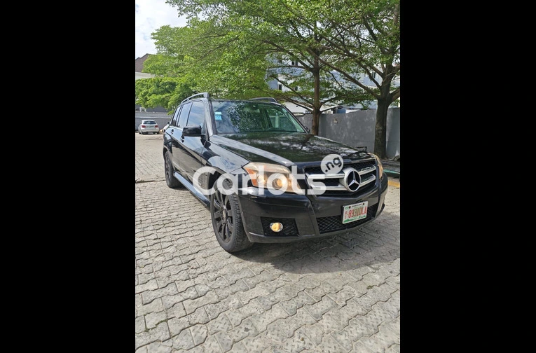 2010 MERCEDES BENZ GLK350 FULL OPTION - 1/7