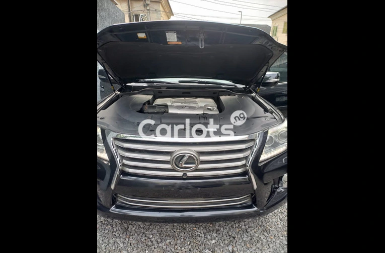 PREMIUM 2014 LEXUS LX570 FULL OPTION WITH 360CAM - 5/7