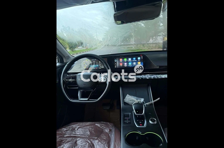 Brand New 2025 OMODA C5 - 4/7