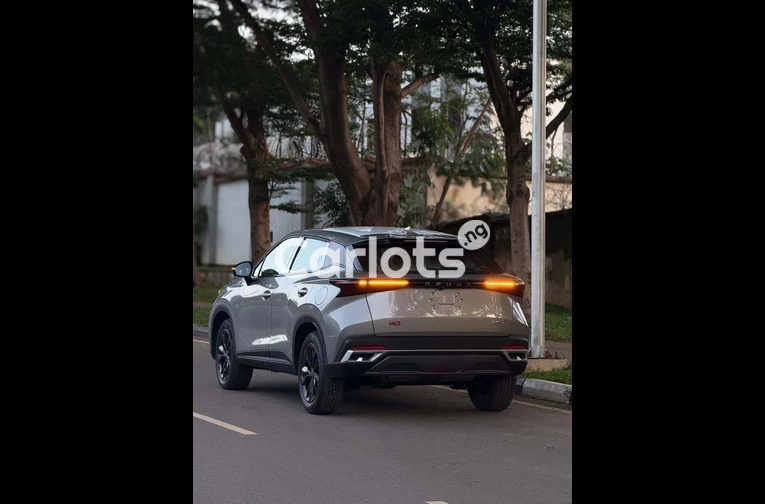 Brand New 2025 OMODA C5 - 6/7