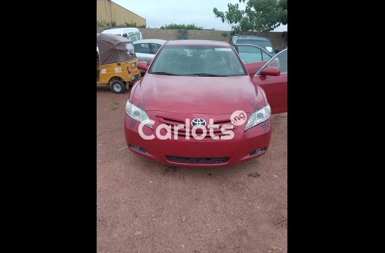 Toyota Camry 2010 - 5/5