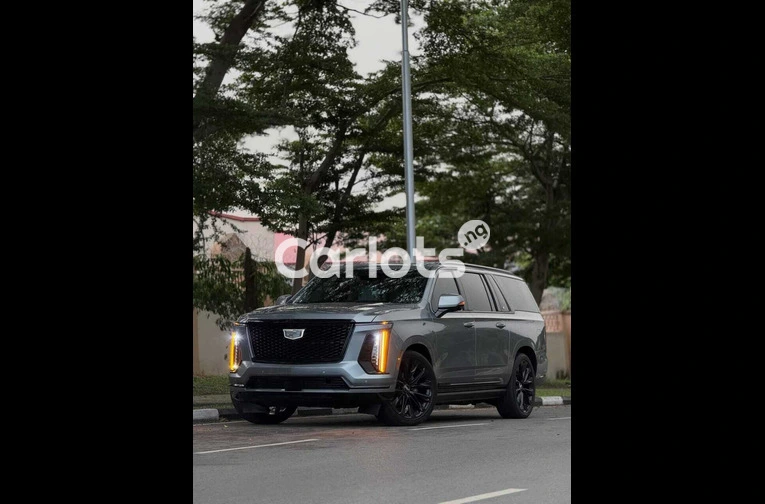 2025 CADILLAC ESCALADE 600 MODEL - 1/7
