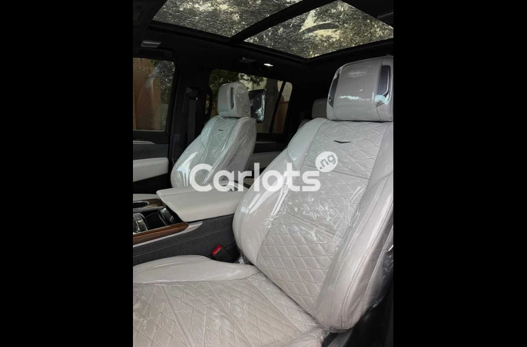 2025 CADILLAC ESCALADE 600 MODEL - 5/7