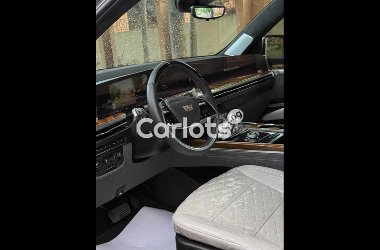 2025 CADILLAC ESCALADE 600 MODEL - 7/7