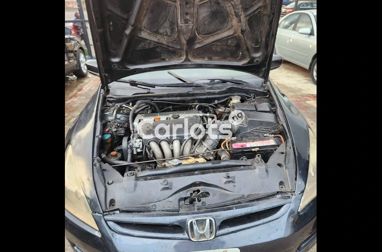 Neatly used 2007 Honda Accord DC for sale in Abuja - photo 2 of 7