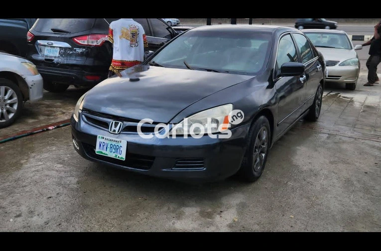 Neatly used 2007 Honda Accord DC - 4/7