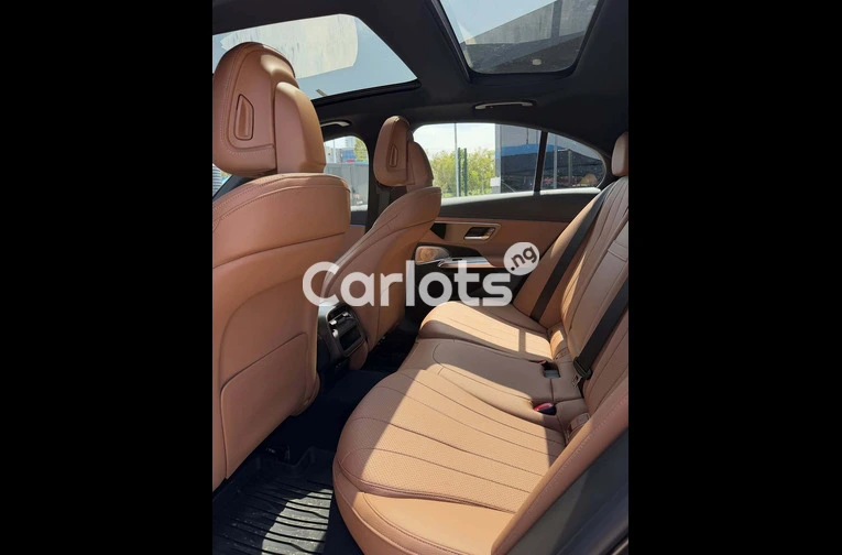 Buy This Mercedes E350 Today – Smooth Ride, Great Value - 6/7