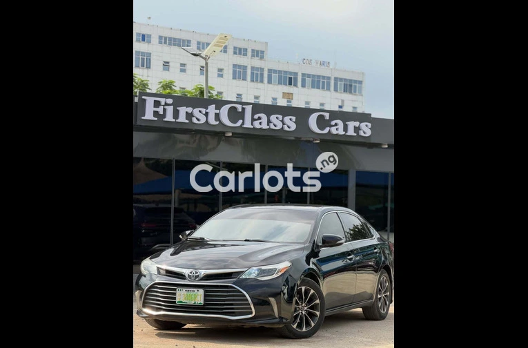Clean Tokunbo 2016 Toyota Avalon - 2/7