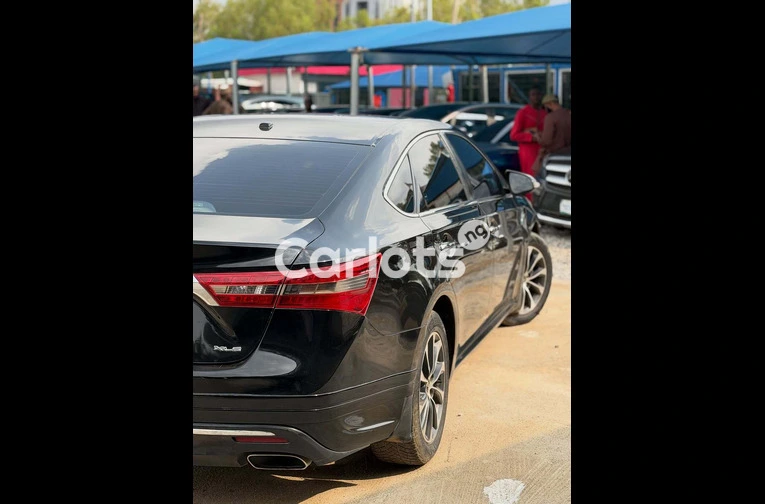 Clean Tokunbo 2016 Toyota Avalon - 7/7