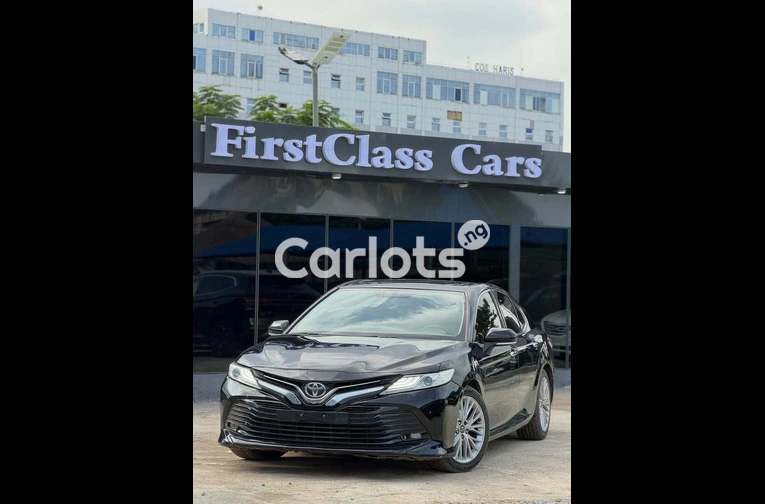 2021 Toyota Camry - 1/7