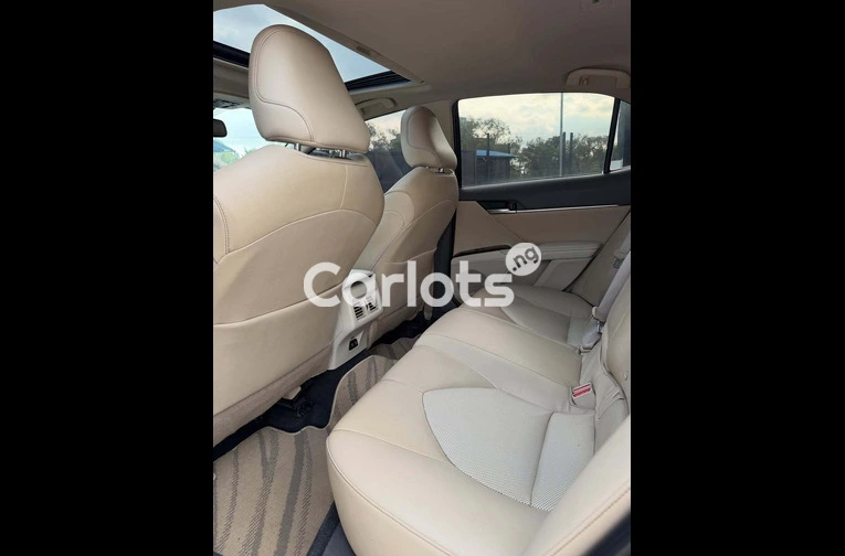 2021 Toyota Camry - 5/7
