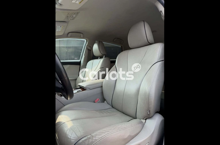 Low Mileage Toyota Venza – Foreign Used | First to See Will Buy - 3/7