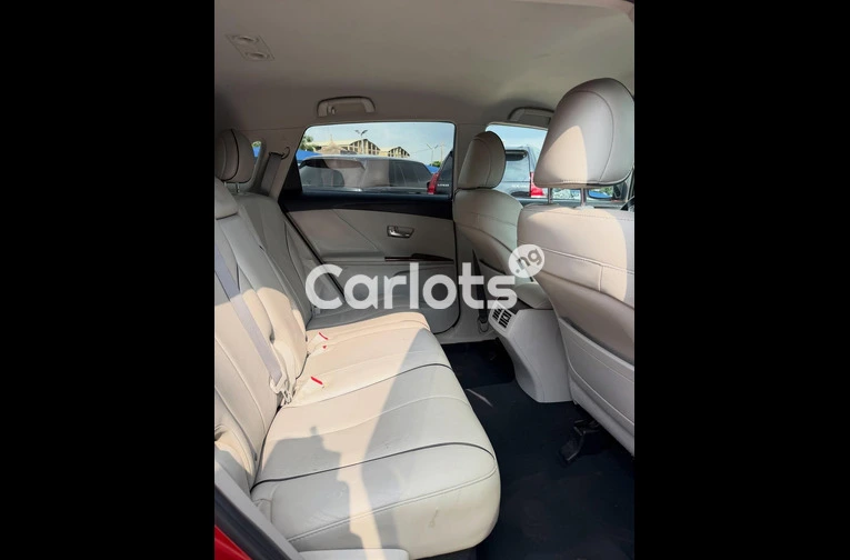 Foreign Used 2010 Toyota Venza for sale in Garki, FCT - photo 6 of 7