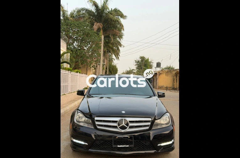 2012 Mercedes Benz C300 - 1/7