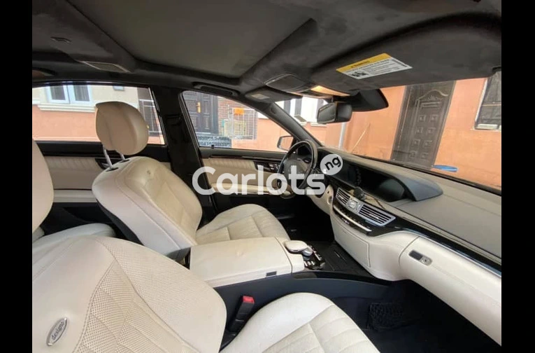 Mercedes-Benz s550 black on white - 4/7