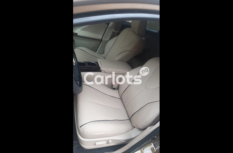 2009 Toyota Venza for sale in Lagos, Nigeria - thumbnail 3