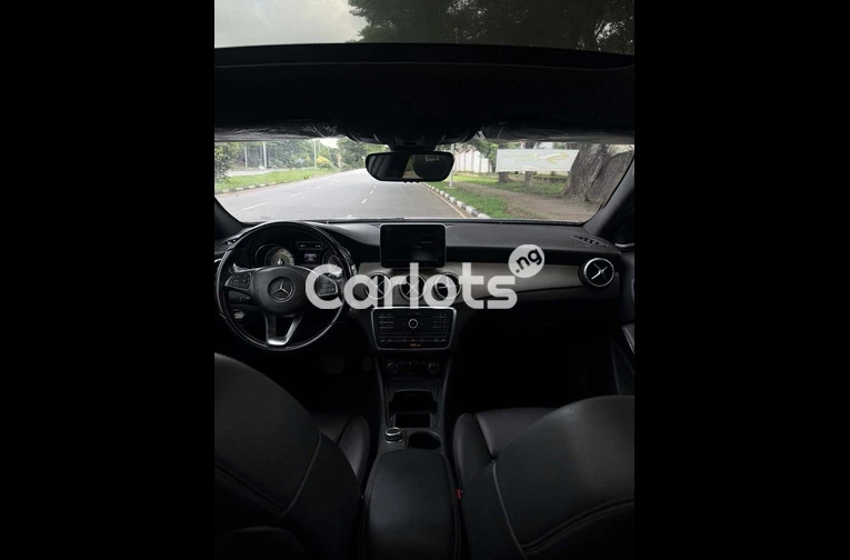 Foreign Used 2017 Mercedes Benz GLA250 - 5/7