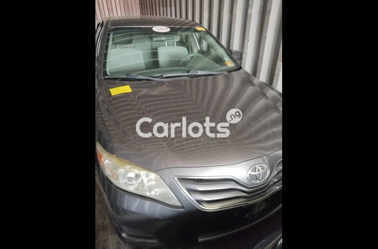 2011 Toyota Camry (4-Plug) – Foreign Used for sale in Oshodi, Lagos - photo 1 of 7
