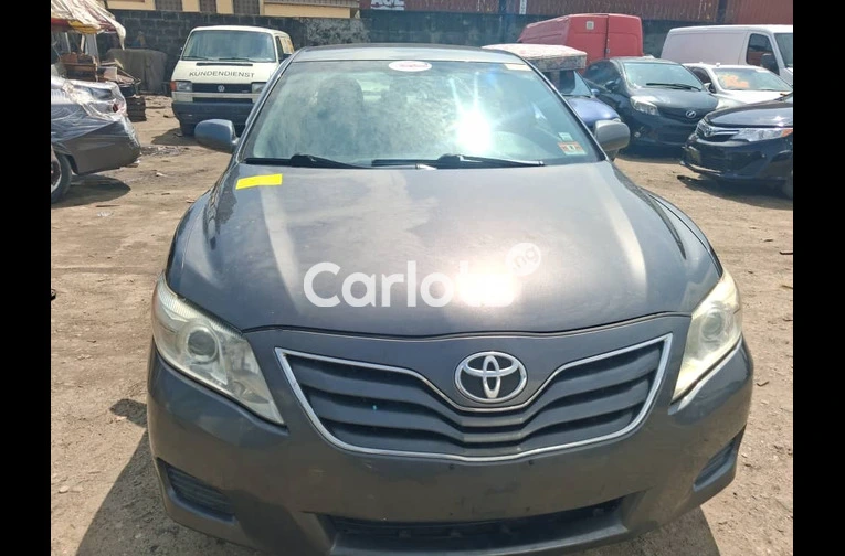 2011 Toyota Camry (4-Plug) – Foreign Used for sale in Oshodi, Lagos - photo 2 of 7