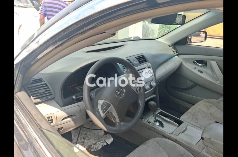 2011 Toyota Camry (4-Plug) – Foreign Used for sale in Oshodi, Lagos - thumbnail 6