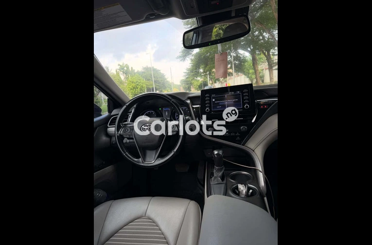 Clean Foreign Used Toyota Camry SE – Nothing to Fix, Ready to Drive - 4/7