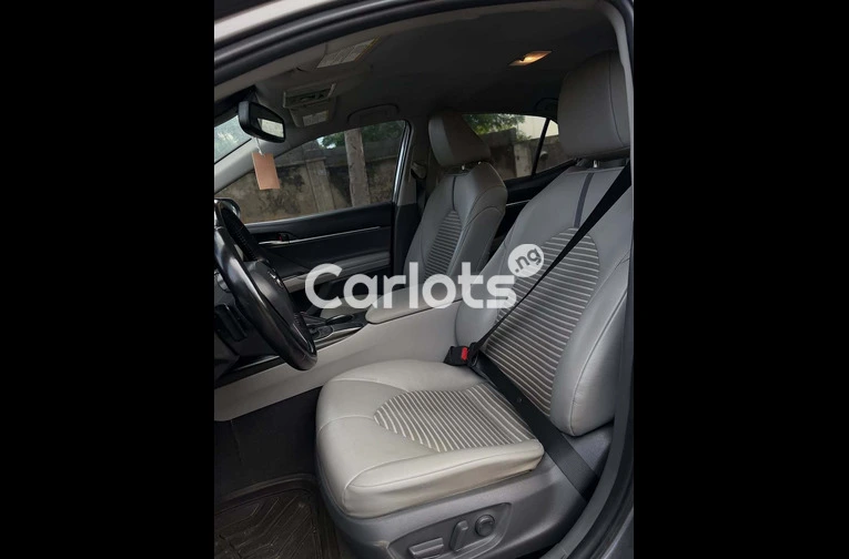 Clean Foreign Used Toyota Camry SE – Nothing to Fix, Ready to Drive - 6/7