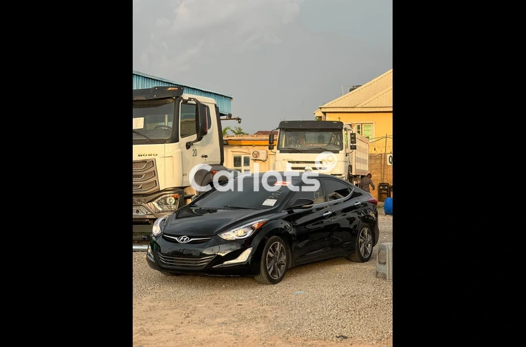2014 HYUNDAI ELANTRA - 3/7