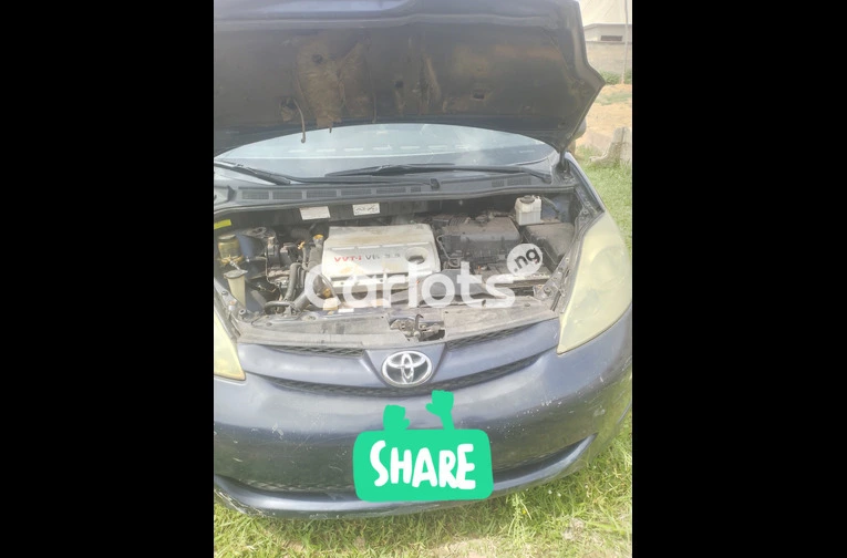 2006 Toyota Sienna XLE V6 engine
