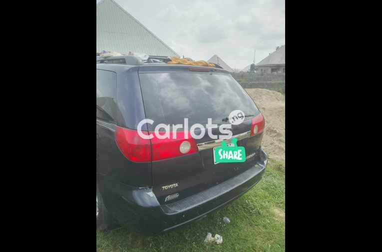 2006 Toyota Sienna XLE V6 engine - 2/7