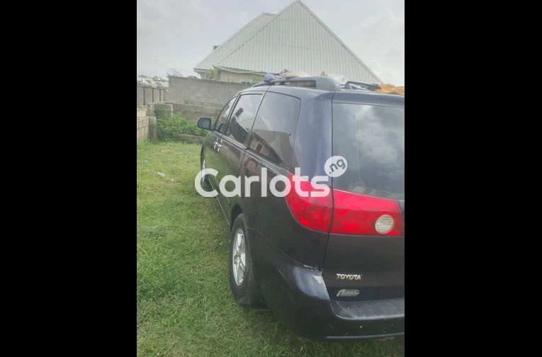2006 Toyota Sienna XLE V6 engine - 3/7