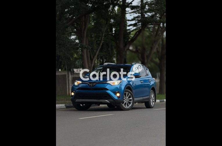 Foreign Used 2017 Toyota RAV4 Limited - 1/7
