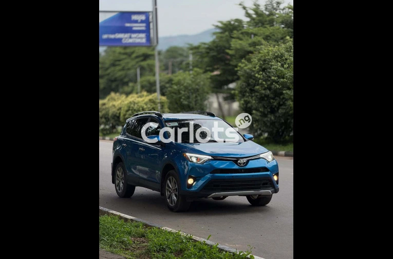 Foreign Used 2017 Toyota RAV4 Limited - 3/7