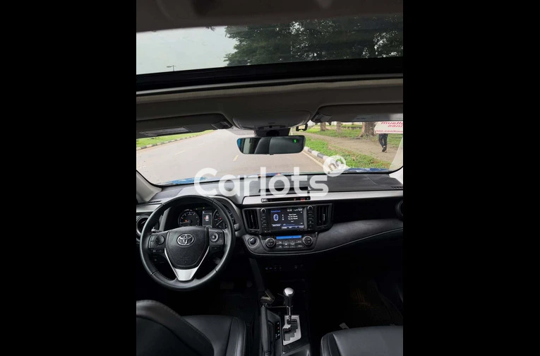 Foreign Used 2017 Toyota RAV4 Limited for sale in Asokoro, FCT - photo 5 of 7
