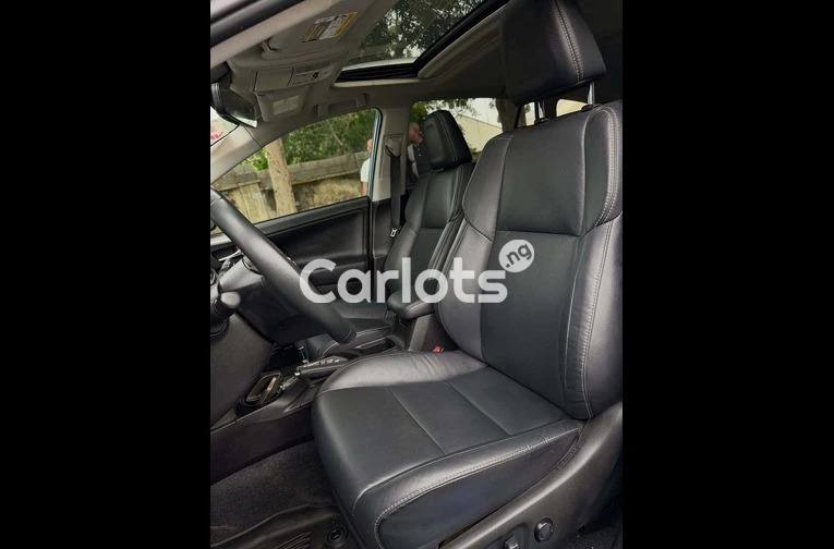 Foreign Used 2017 Toyota RAV4 Limited - 6/7