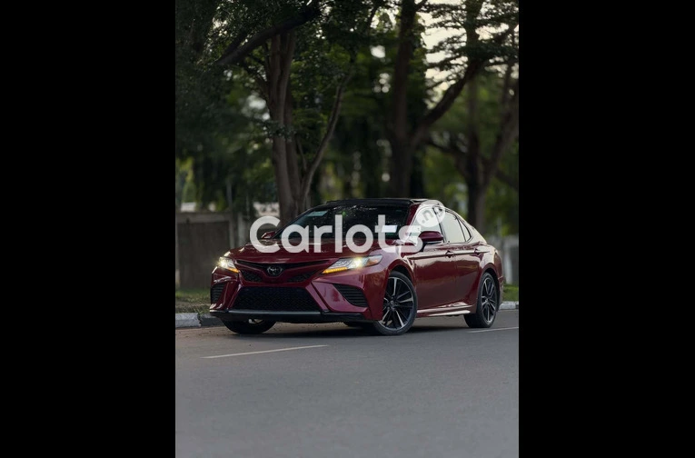 2018  Toyota Camry XSE Foreign Used - 1/7