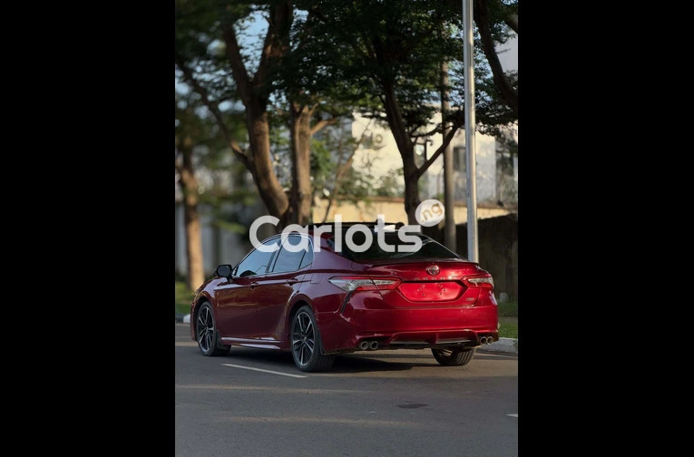2018  Toyota Camry XSE Foreign Used - 7/7
